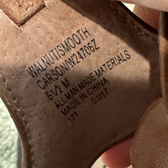 Like new condition Brown Fisherman Sandals - Picture 4 of 4